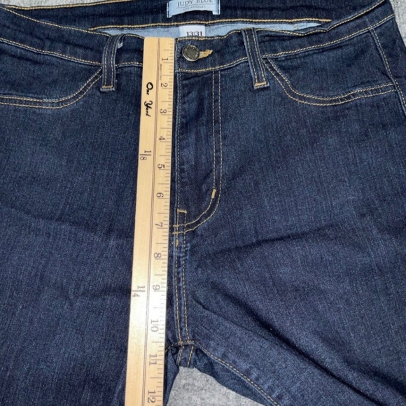 Judy Blue Jeans Womens Size 13/31 Blue Denim Flare Dark Wash Raw Hem - Picture 3 of 8